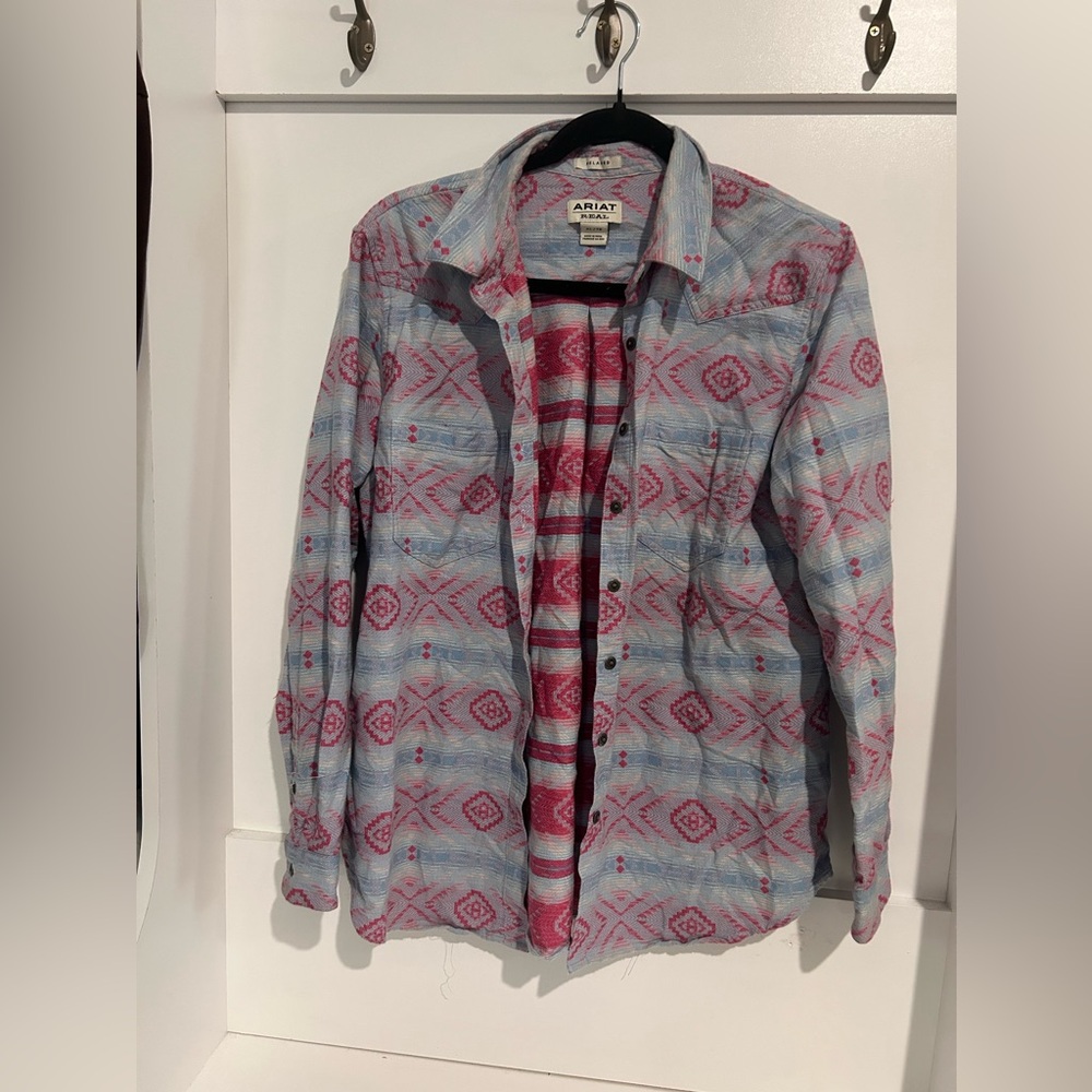 Ariat Real Womens Sz XL Long Sleeve Button Shirt Aztec Blue Pink